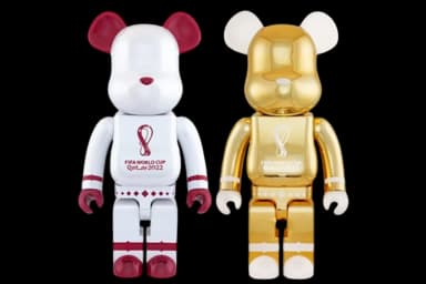 Bearbrick x FIFA World Cup Qatar 2022 1000% Set of 2 White Chrome/Gold